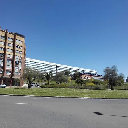 Mota-2 Huca-los Prados; Parking Y Wifi Gratis Oviedo