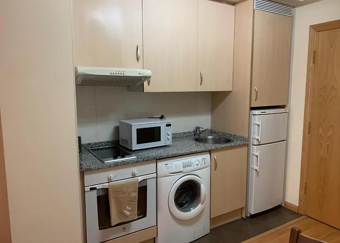 Mota-2 Huca-los Prados; Parking Y Wifi Gratis اوفيدو