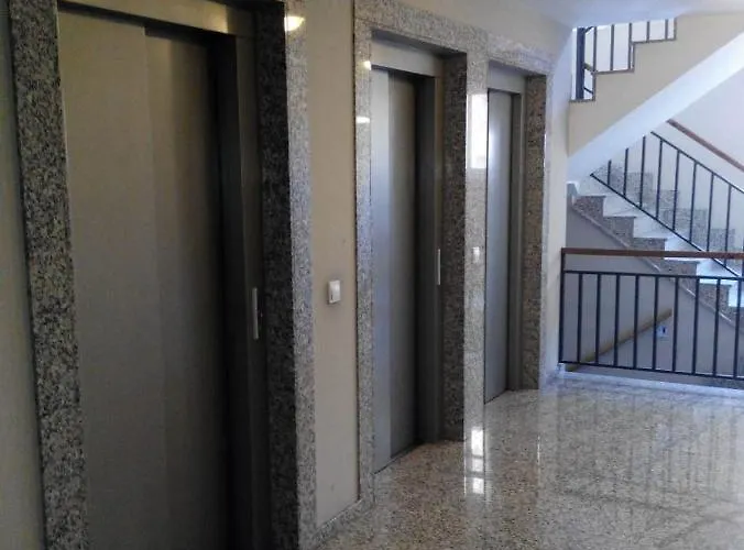 Mota-2 Huca-los Prados; Parking Y Wifi Gratis *